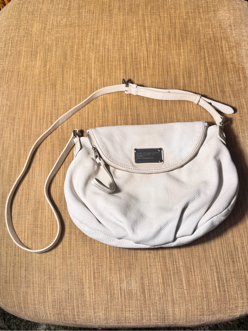 Marc by Marc Jacobs Classic Q Natasha Ivory Leather Crossbody Bag - Picture 3 of 12